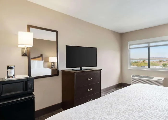 Travelodge By Wyndham Lake Havasu