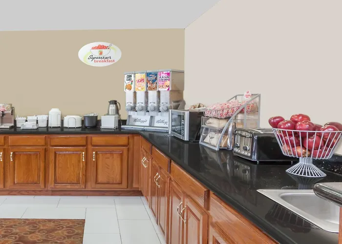 Super 8 South By Wyndham