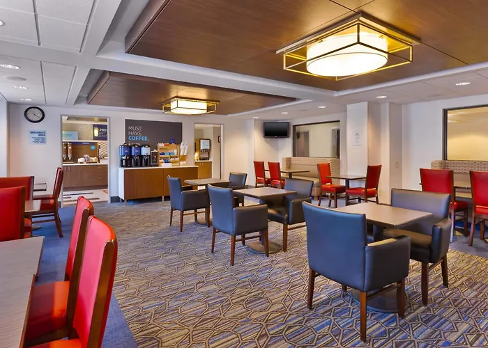 Holiday Inn Express - Waldorf By Ihg