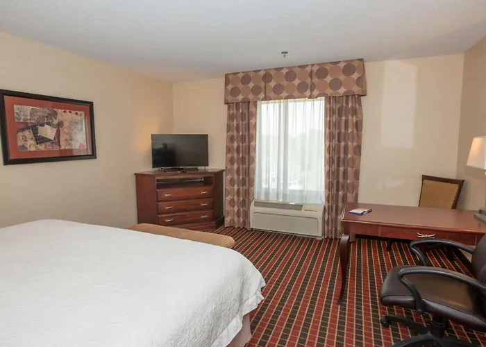 Hampton Inn & Suites Dayton-Airport