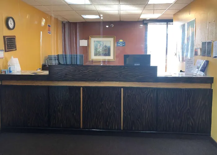 Days Inn By Wyndham Henrietta/Rochester Area