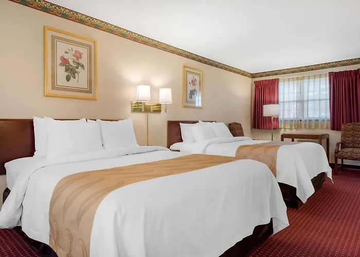 Quality Inn Breeze Manor