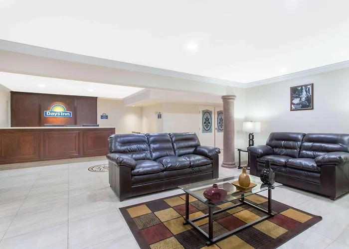 Days Inn By Wyndham Indio