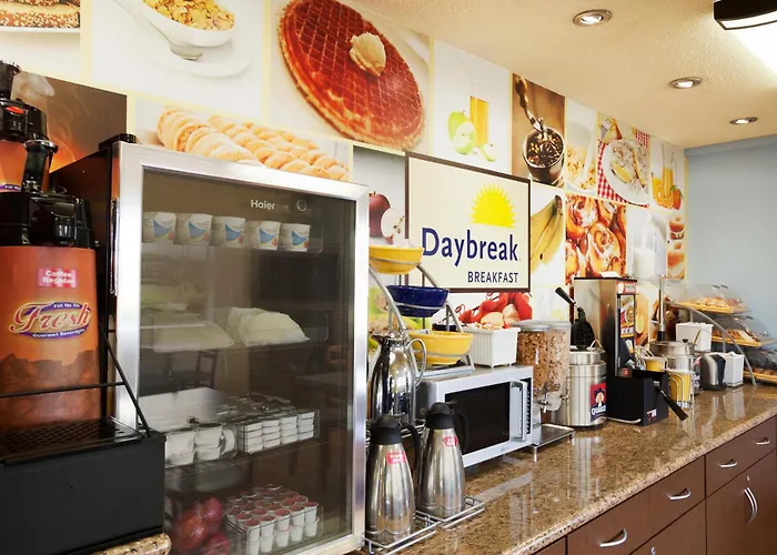 Days Inn By Wyndham Champaign/Urbana
