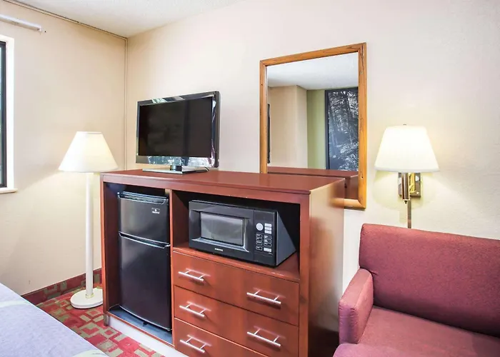 Super 8 By Wyndham Harrisonburg