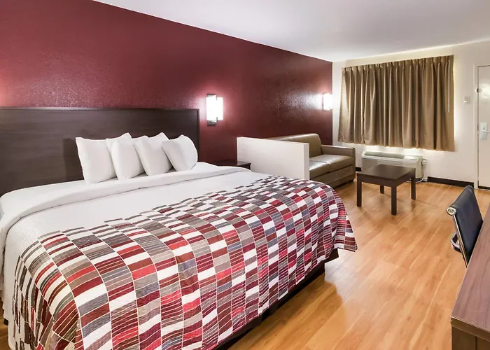 Red Roof Inn & Suites Commerce - Athens