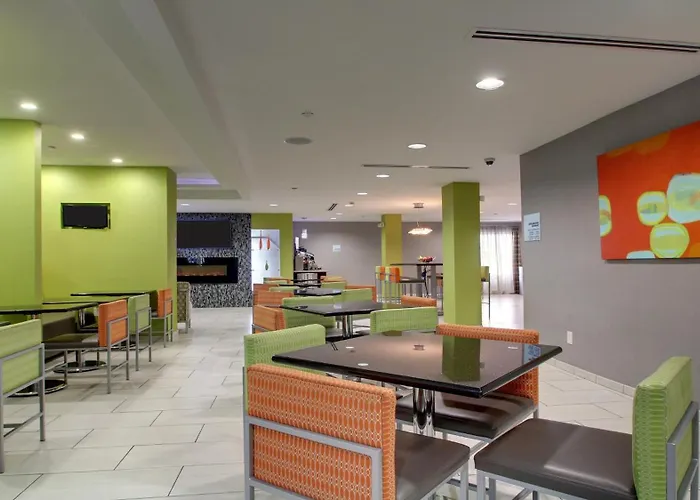 Holiday Inn Express & Suites Jackson Downtown - Coliseum By Ihg