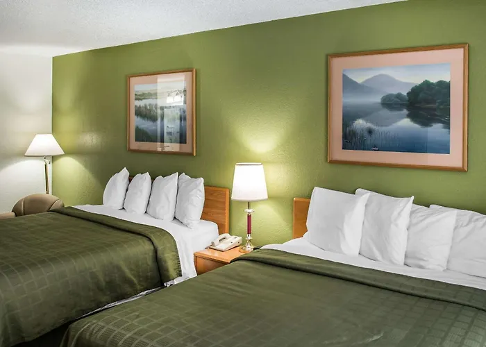 Hudson Inn & Suites