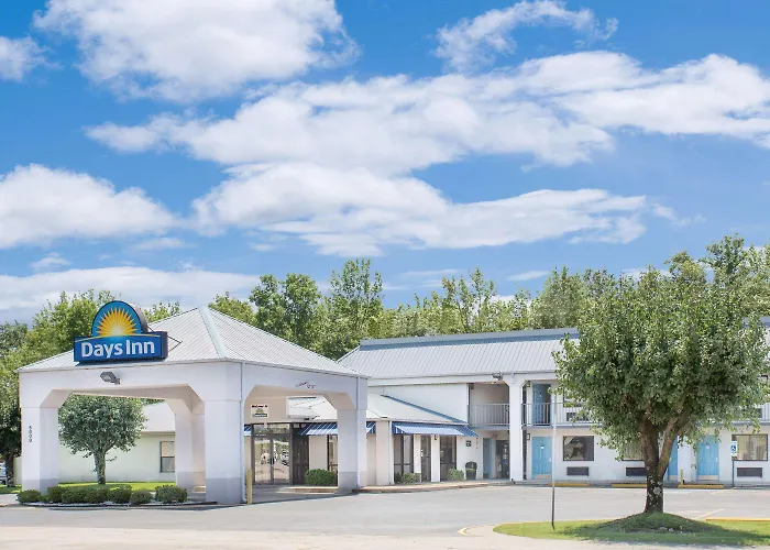 Days Inn By Wyndham N Little Rock East