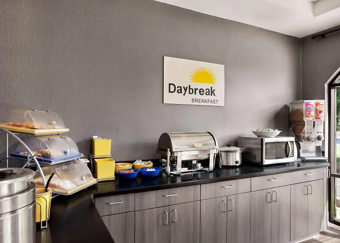 Days Inn & Suites By Wyndham Murfreesboro I-24 East