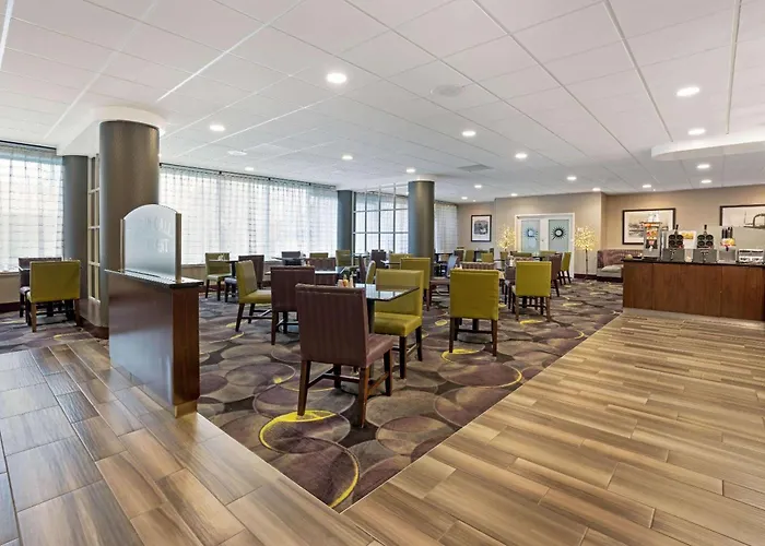 La Quinta Inn & Suites By Wyndham Tacoma - Seattle