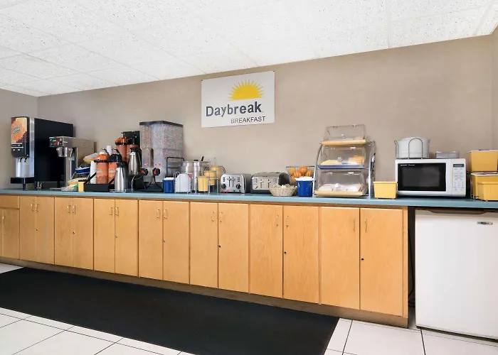 Days Inn By Wyndham St Cloud