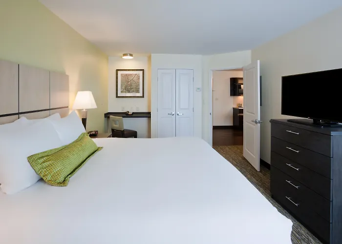 Candlewood Suites Bemidji - Paul Bunyan