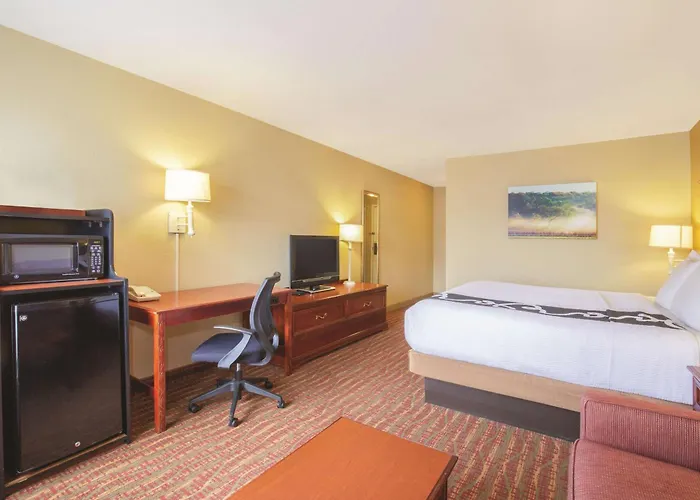 La Quinta By Wyndham Bentonville