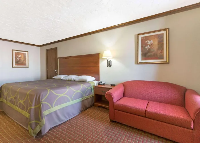 Super 8 By Wyndham Enid