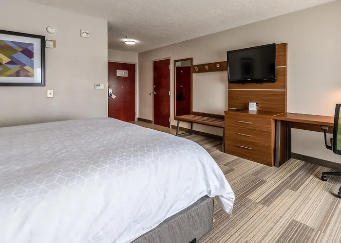 Holiday Inn Express & Suites Statesville