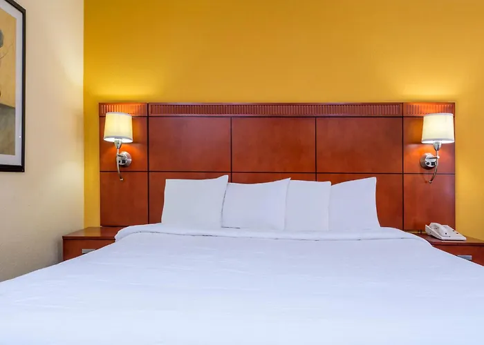 Days Inn By Wyndham Knoxville East