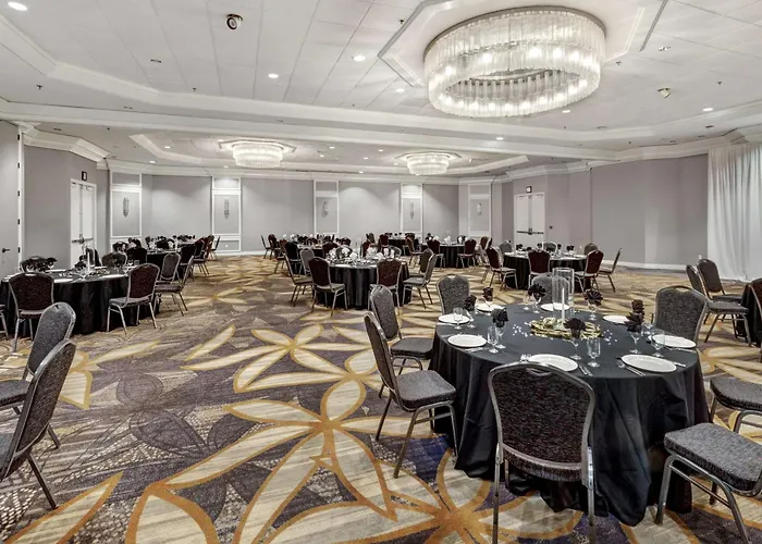 Doubletree By Hilton Wichita Airport