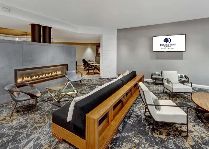 Doubletree By Hilton Wichita Airport