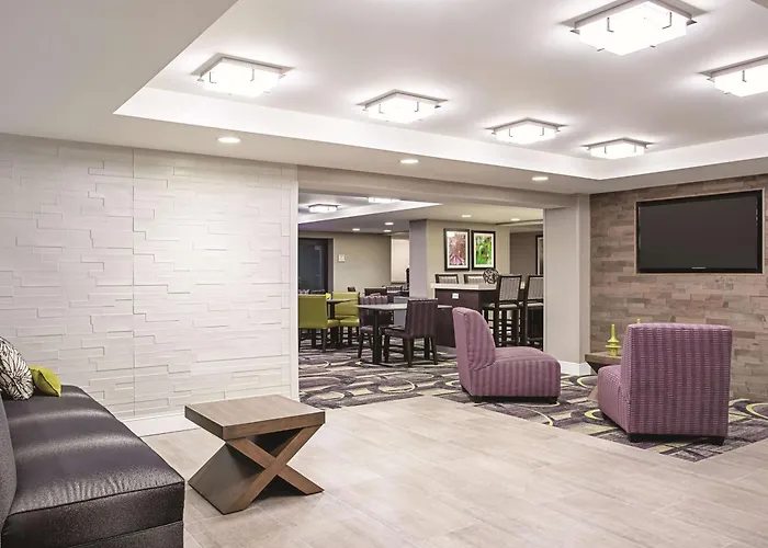La Quinta By Wyndham Baltimore N / White Marsh