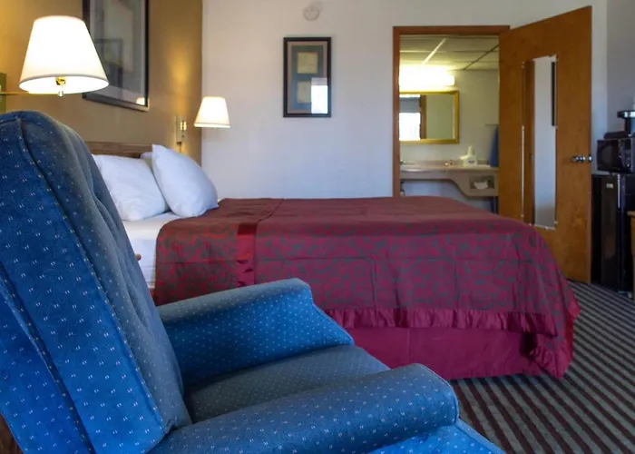 Days Inn By Wyndham Clinton Ok