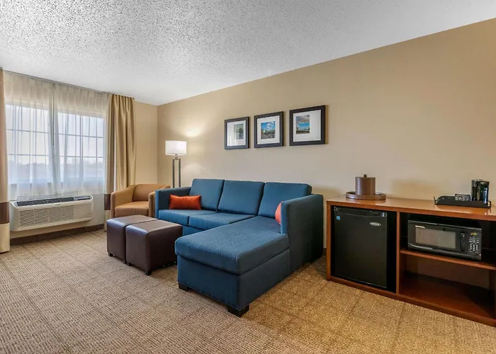 Comfort Suites Cedar Falls Industrial Park