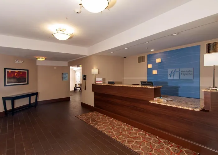 Holiday Inn Express Vernon-Manchester By Ihg