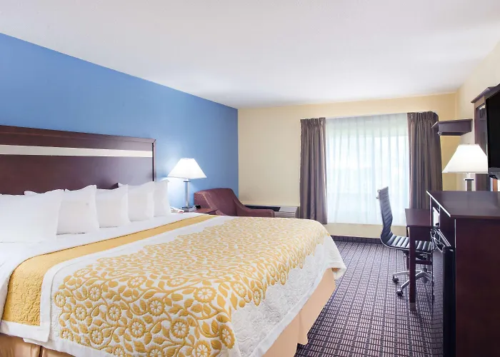 Days Inn By Wyndham New Haven