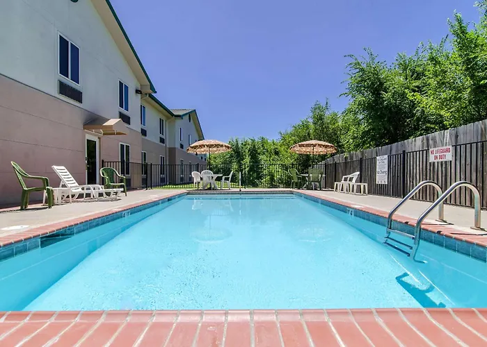 Quality Inn Junction City Near Fort Riley