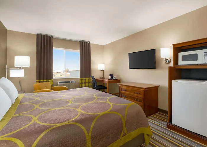 Super 8 By Wyndham Liberal Ks