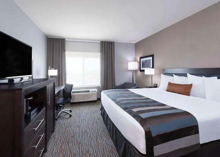 Wingate By Wyndham Sidney