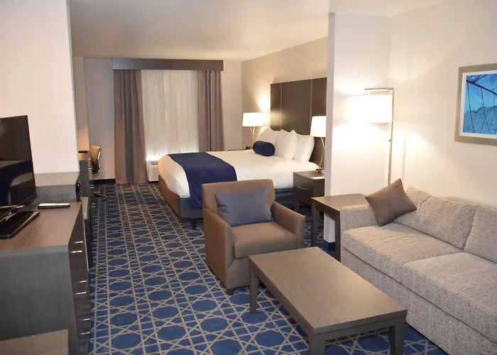 Best Western Plus Rama Inn & Suites