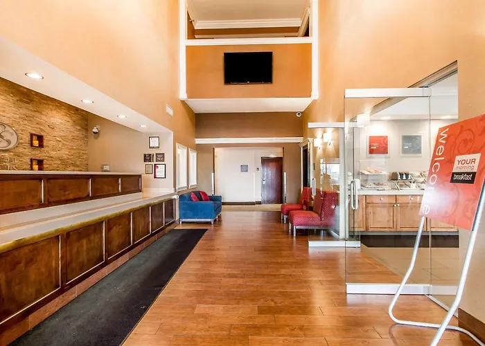 Comfort Suites Mattoon East