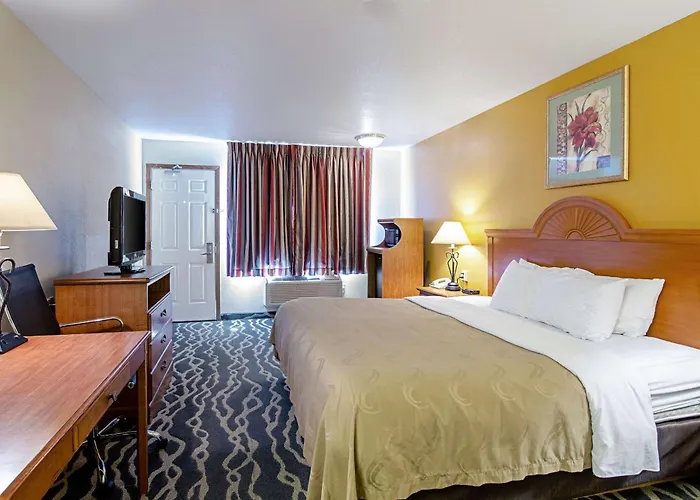 Quality Inn Huron