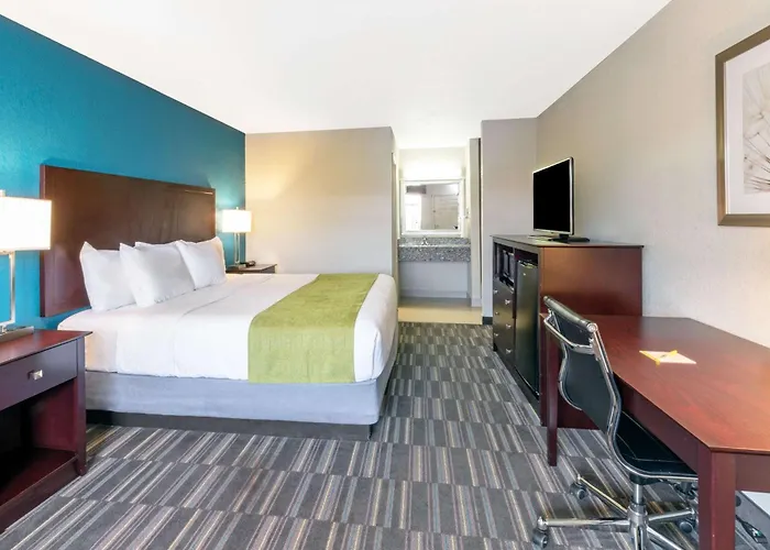 Days Inn By Wyndham Snyder