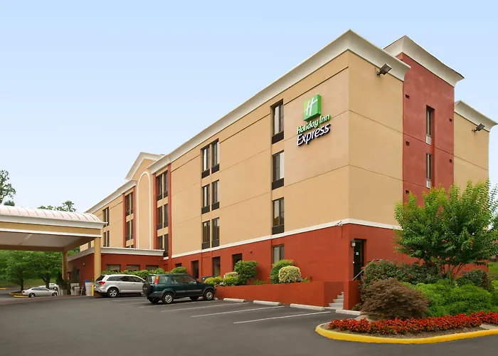 Holiday Inn Express Fairfax-Arlington Boulevard By Ihg