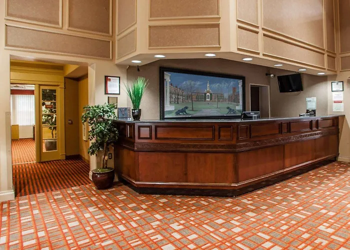 Clarion Hotel Palmer Inn