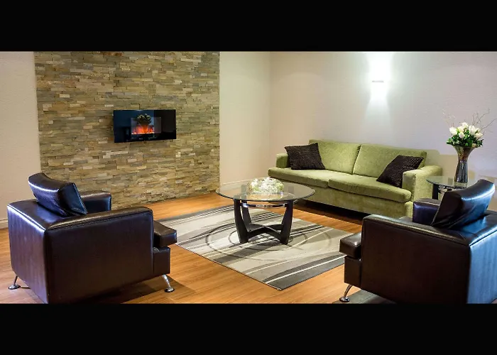 Spark By Hilton Montreal Brossard
