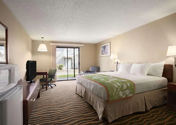 South Tacoma Suites