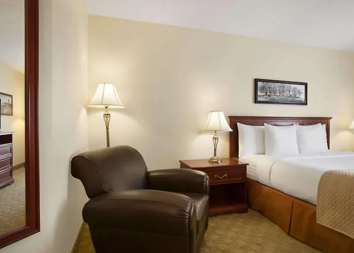 Days Inn By Wyndham Dawson Creek