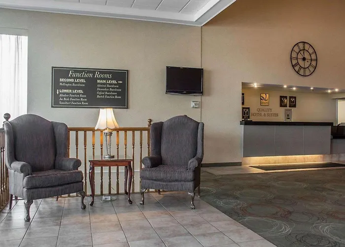 Quality Hotel & Suites Woodstock