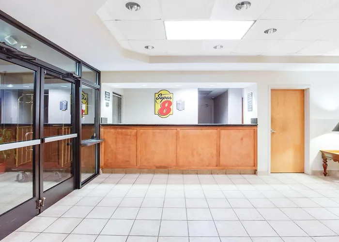 Super 8 By Wyndham Crossville Tn