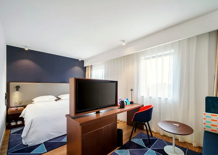 Holiday Inn Express Shaoxing Paojiang By Ihg