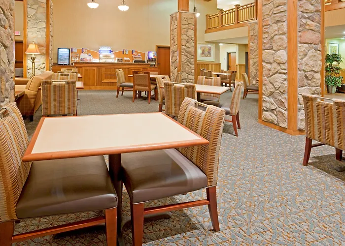 Comfort Inn & Suites Mountain Iron And Virginia