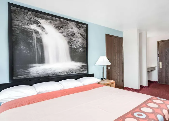 Super 8 By Wyndham Tomah Wisconsin