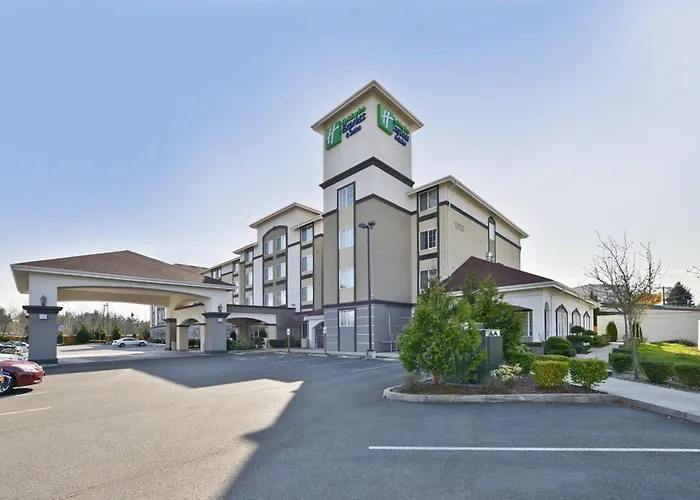 Holiday Inn Express & Suites Tacoma South - Lakewood By Ihg
