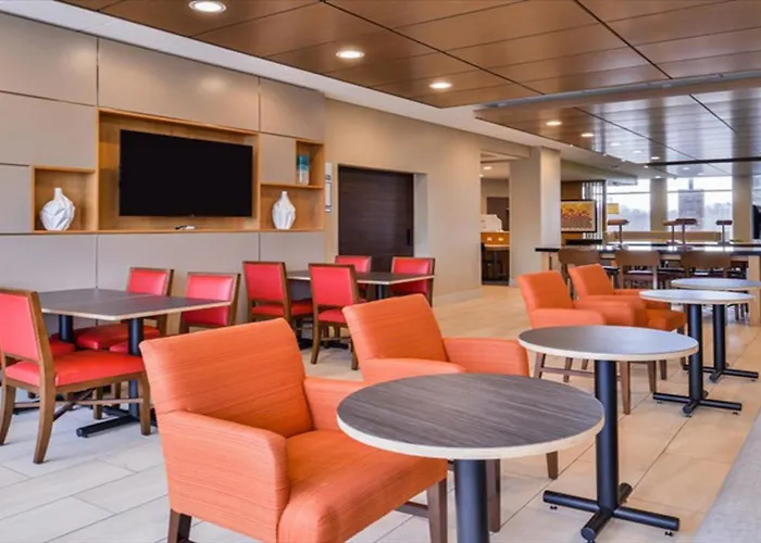 Holiday Inn Express & Suites - Parkersburg East By Ihg