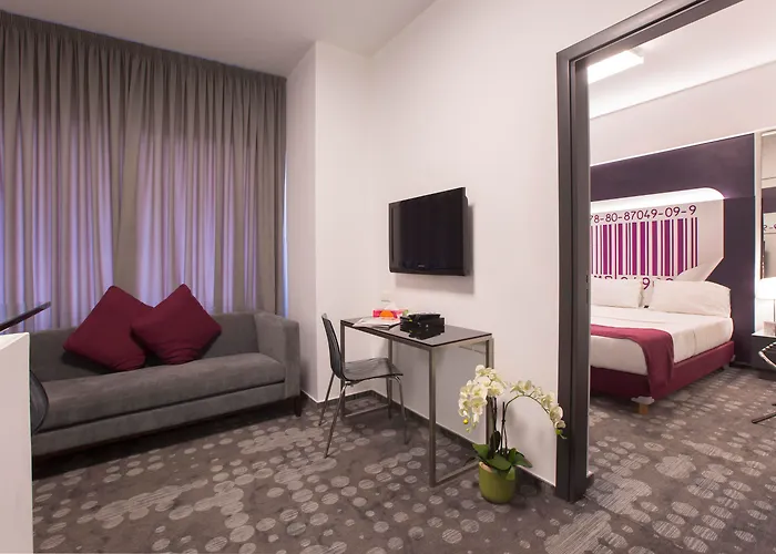 35 Rooms