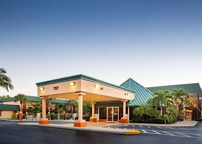 Super 8 By Wyndham North Palm Beach