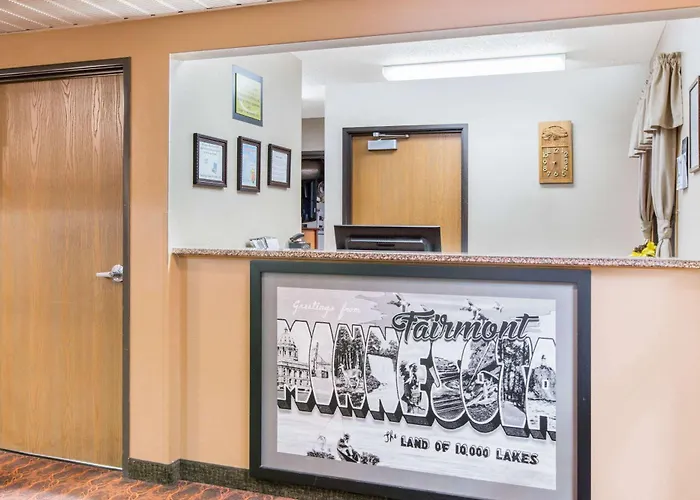 Super 8 By Wyndham Fairmont